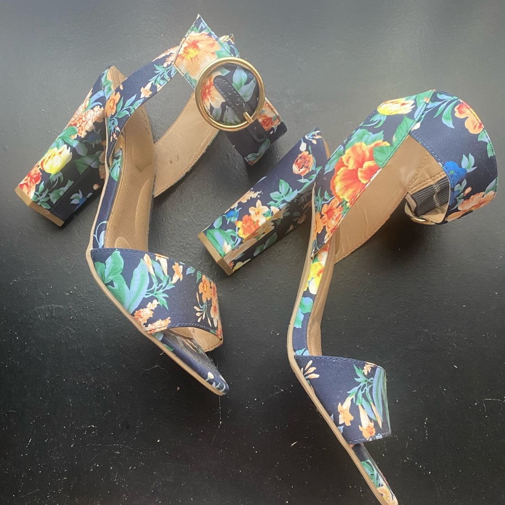 Chunky Floral Heels- Women’s Size 9